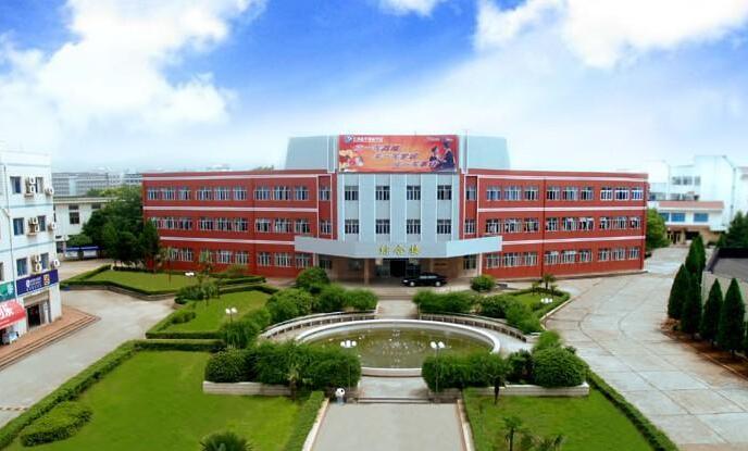 新华培训学校-西安分校美的新风系统安装工程