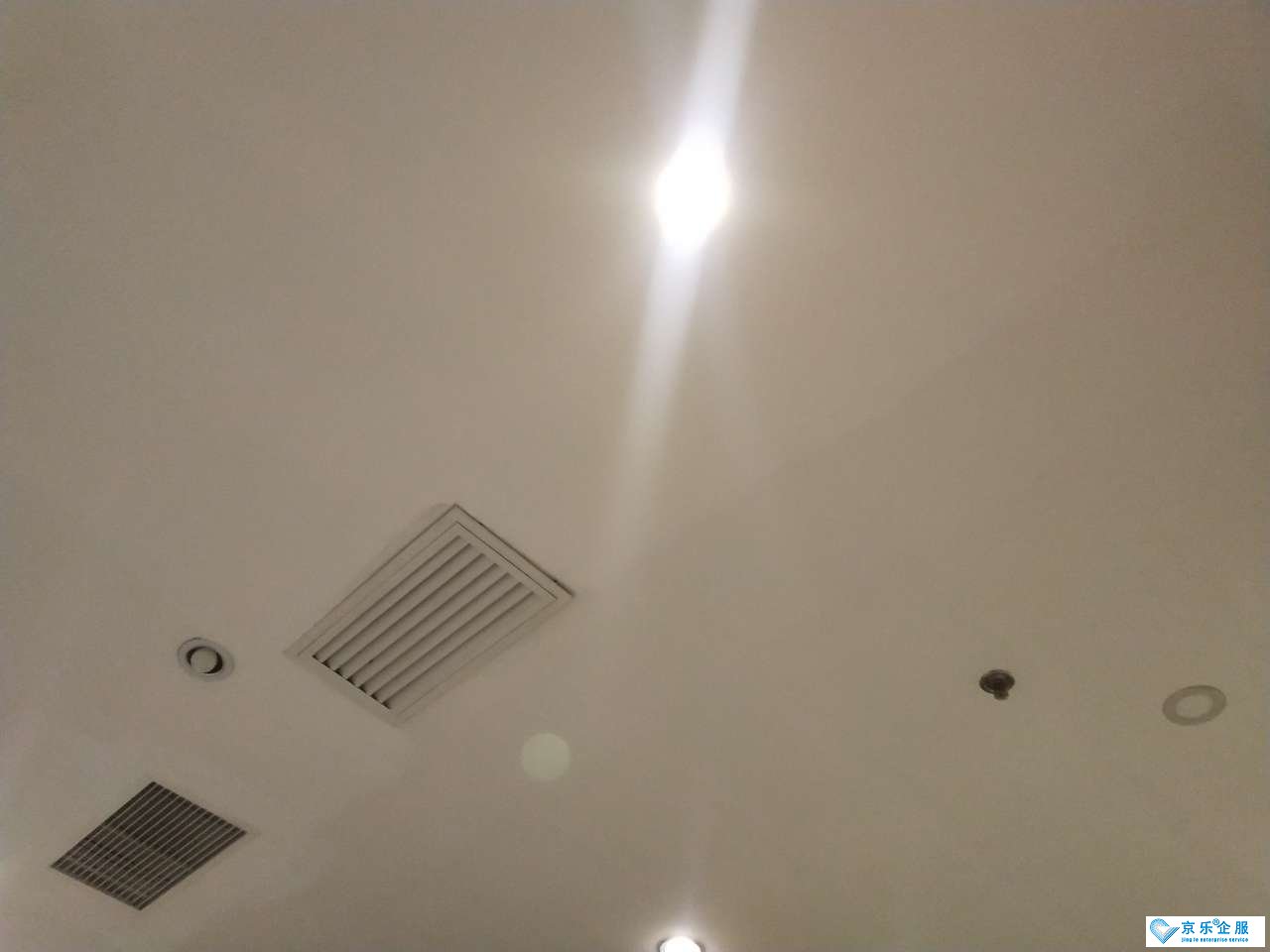 麦克维尔中央空调压缩机坏了怎么办