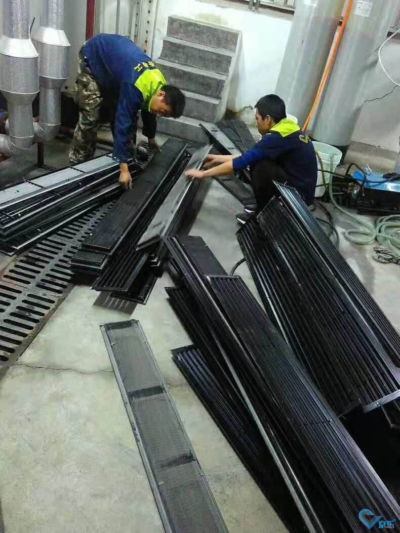 中央空调维修维护图