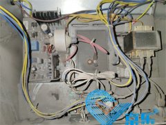 中央空调螺杆机组保养步骤 确?？盏魑榷ㄔ诵械谋乇钢?/>
                                    </dt>
                                                                <dd style=